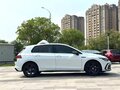 2023 Volkswagen Golf VIII, белый - вид 3