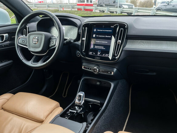 2021 Volvo XC40 I, серый, 3397000 рублей - вид 8