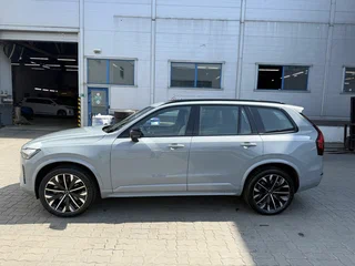 2026 Volvo XC90 B6 II Рестайлинг 2, серый, 11100000 рублей, вид 1