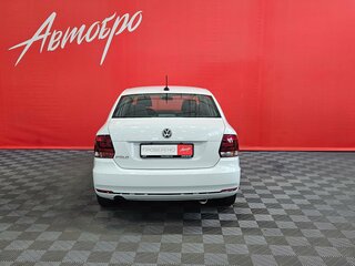 2019 Volkswagen Polo V Рестайлинг, белый, 1055000 рублей, вид 4