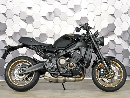 2025 Yamaha XSR900, чёрный, 1399000 рублей, вид 3