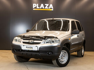2010 Chevrolet Niva I Рестайлинг, серебристый, 480000 рублей, вид 1