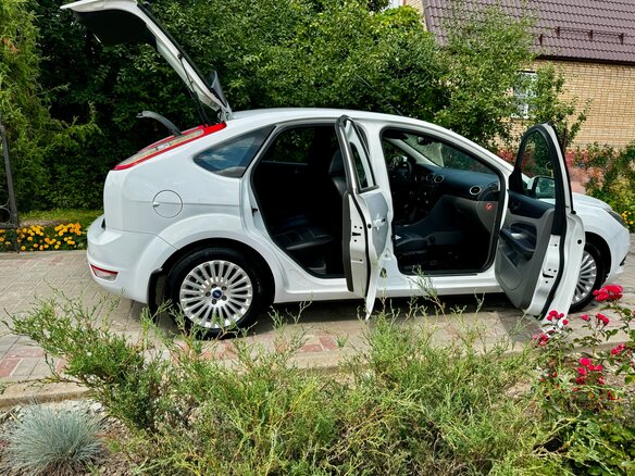 2009 Ford Focus II Рестайлинг, белый, 799000 рублей - вид 6