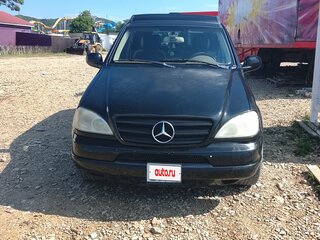 2000 Mercedes-Benz M-Класс 320 I (W163), чёрный, 650000 рублей, вид 1