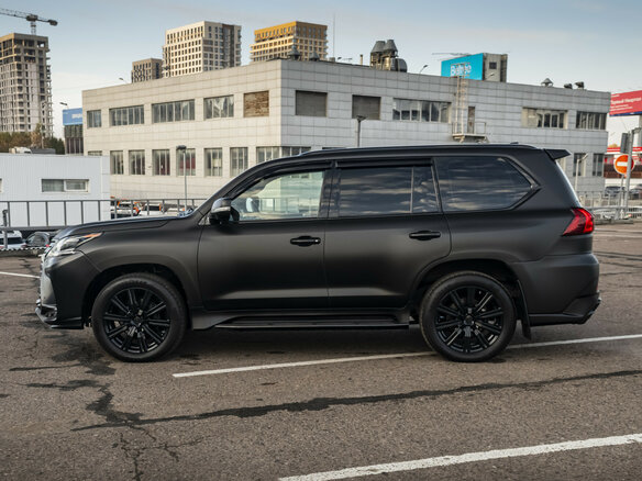 2021 Lexus LX 570 III Рестайлинг 2, чёрный, 8100000 рублей - вид 9