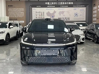 2025 Toyota bZ3X 58.3 kWh, чёрный, 2950000 рублей, вид 2