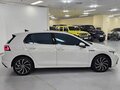 2022 Volkswagen Golf VIII, белый, 2655000 рублей - вид 2