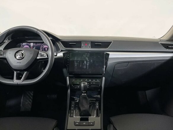 2026 Skoda Superb III Рестайлинг, чёрный, 3775000 рублей - вид 9