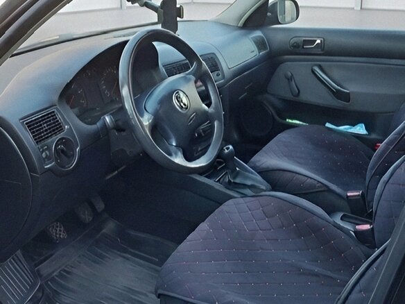 1998 Volkswagen Golf IV, чёрный, 485000 рублей - вид 3