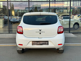 2019 Renault Sandero II Рестайлинг, белый, 1140000 рублей, вид 4