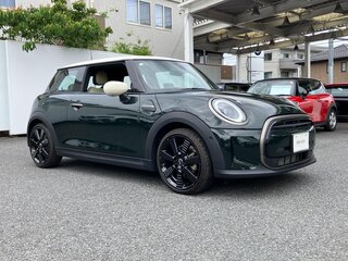 2023 Mini Hatch Cooper III (F55/F56) Рестайлинг 2, зелёный, 1680000 рублей, вид 4