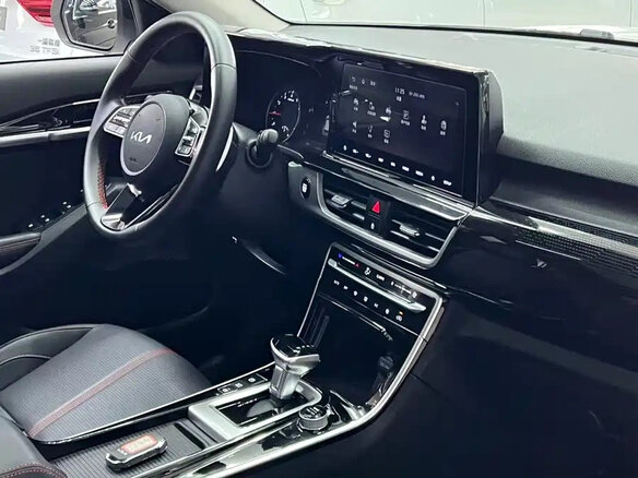 2022 Kia KX3, белый, 1370000 рублей - вид 15