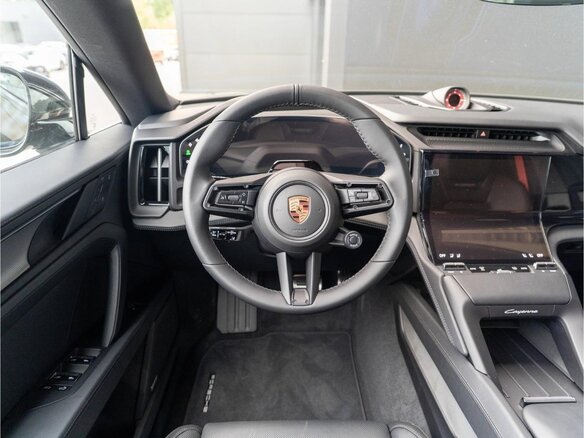2026 Porsche Cayenne S Electric Coupé IV, чёрный, 25630000 рублей - вид 13
