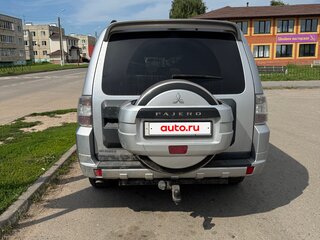 2011 Mitsubishi Pajero IV Рестайлинг 1, серебристый, 1950000 рублей, вид 4