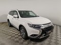 2019 Mitsubishi Outlander III Рестайлинг 3, белый - вид 2