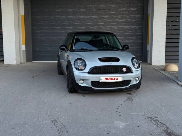 2010 Mini Hatch Cooper S II (R56) Рестайлинг, серый, 1200000 рублей - вид 2