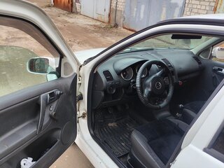 2001 Volkswagen Polo III Рестайлинг, белый, 100000 рублей, вид 5