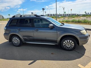 2005 Mitsubishi Outlander I, серый, 560000 рублей, вид 2