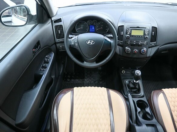 2011 Hyundai i30 I Рестайлинг, белый, 989900 рублей - вид 9