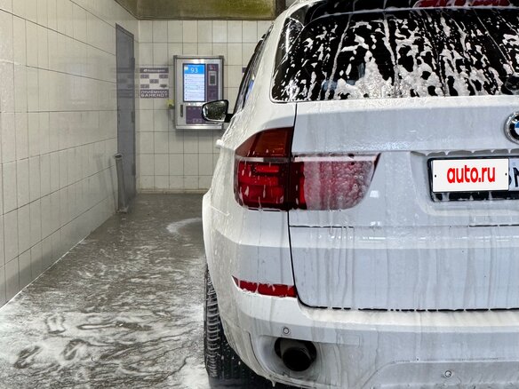 2012 BMW X5 30d II (E70) Рестайлинг, белый, 2350000 рублей - вид 15