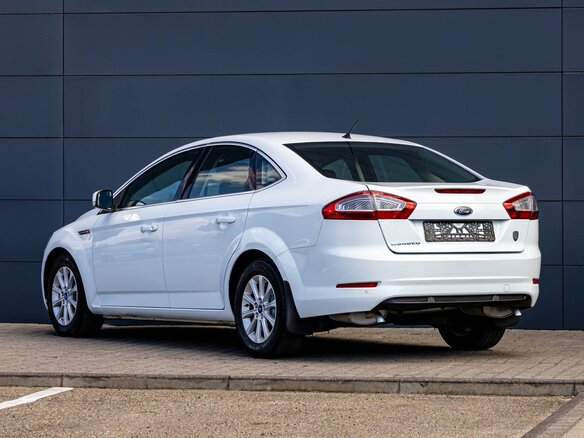 2013 Ford Mondeo IV Рестайлинг, белый, 995000 рублей - вид 9