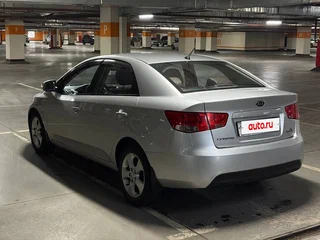2009 Kia Cerato 4-speed II, серебристый, 750000 рублей, вид 3