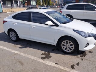 2021 Hyundai Solaris II Рестайлинг, белый, 1450000 рублей, вид 1