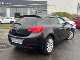 2011 Opel Astra J, чёрный, 549000 рублей, вид 2