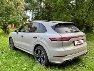 2020 Porsche Cayenne E-Hybrid III, серый, 6800000 рублей, вид 4