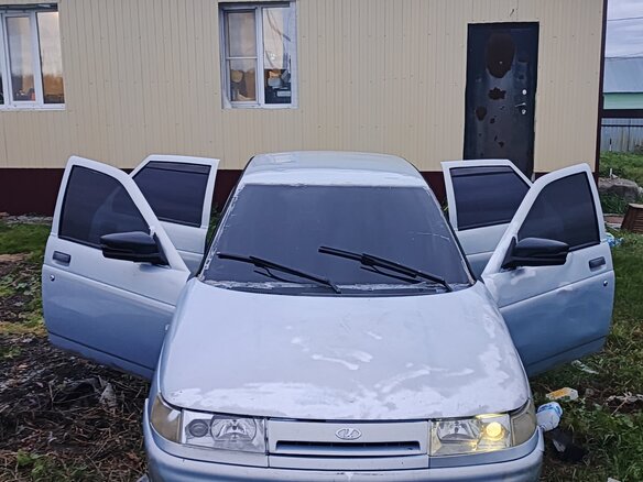 2004 Lada (ВАЗ) 2110, серебристый, 70000 рублей
