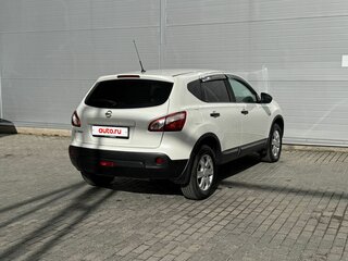 2013 Nissan Qashqai I Рестайлинг, белый, 845000 рублей, вид 4