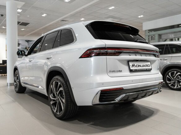 2026 Geely Monjaro I, белый, 4954990 рублей - вид 4