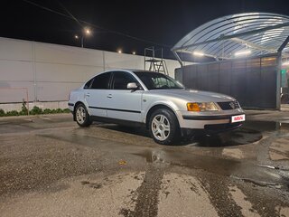 1998 Volkswagen Passat B5, серебристый, 180000 рублей, вид 3