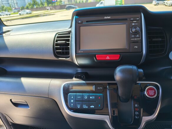 2017 Honda N-BOX I Рестайлинг, жёлтый, 700000 рублей - вид 18