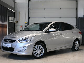 2013 Hyundai Solaris I, серебристый, 579000 рублей, вид 3