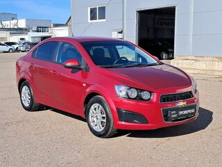 2014 Chevrolet Aveo II, красный, 560000 рублей, вид 3