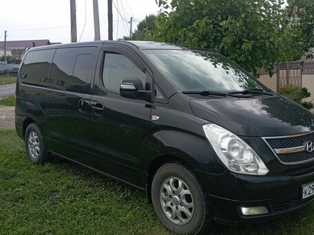 2014 Hyundai Grand Starex, чёрный, 1950000 рублей, вид 1