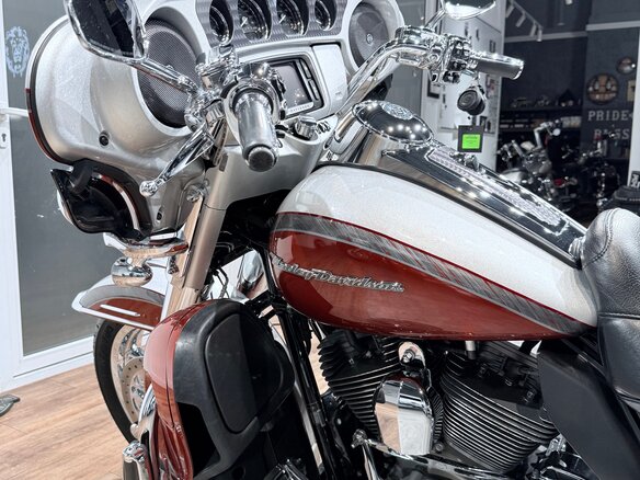 2014 Harley-Davidson CVO Limited, белый, 1699000 рублей - вид 15