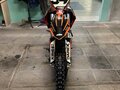 2023 KTM 350 SX F, оранжевый, 600000 рублей - вид 2