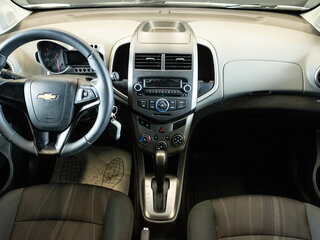 2012 Chevrolet Aveo II, белый, 650000 рублей, вид 5