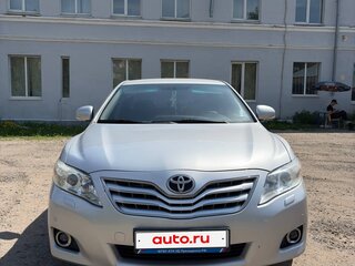 2011 Toyota Camry VI (XV40) Рестайлинг, серебристый, 1450000 рублей, вид 2