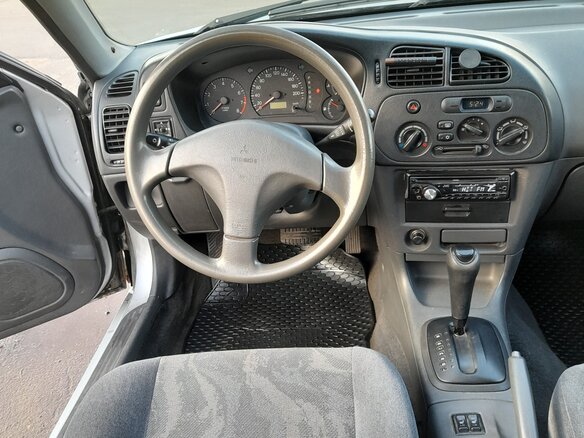 1999 Mitsubishi Lancer VII, серебристый, 280000 рублей - вид 9