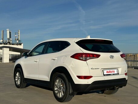 2017 Hyundai Tucson III, белый, 2150000 рублей, вид 3
