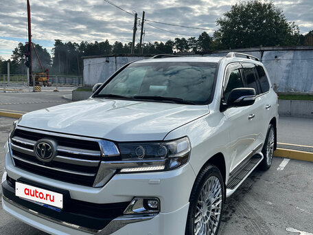 2020 Toyota Land Cruiser 200 Series Рестайлинг 2, белый, вид 1