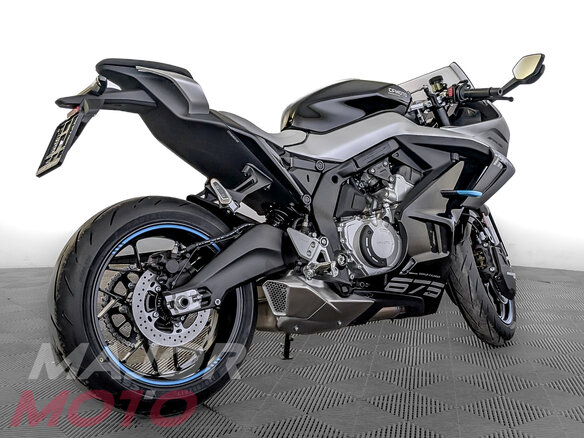 2026 CFMoto 675SR-R, чёрный, 769410 рублей - вид 7