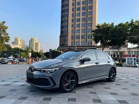 2022 Volkswagen Golf VIII, серый, 1690004 рублей, вид 1
