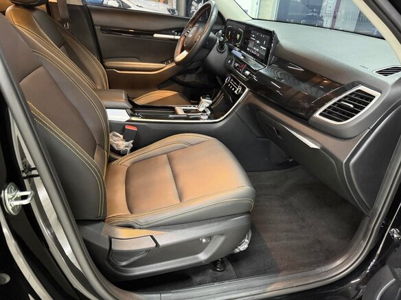 2023 Kia Seltos I Рестайлинг, чёрный, 1546700 рублей - вид 6
