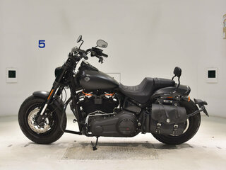 2019 Harley-Davidson Fat Bob, чёрный, 1470000 рублей, вид 2