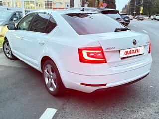 2019 Skoda Octavia III (A7) Рестайлинг, белый, 1825000 рублей, вид 2