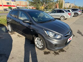 2012 Hyundai Solaris I, серый, 695000 рублей, вид 3